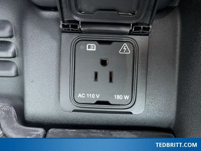 2024 Land Rover Defender 90 V8 P525 4WD | Extended Black Exterior Pkg