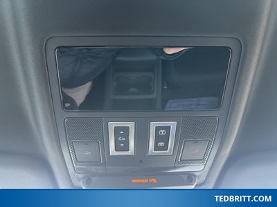 2024 Land Rover Defender 90 V8 P525 4WD | Extended Black Exterior Pkg