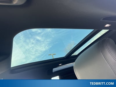 2024 Land Rover Defender 90 V8 P525 4WD | Extended Black Exterior Pkg