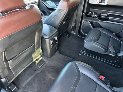 2022 Ford Explorer Platinum