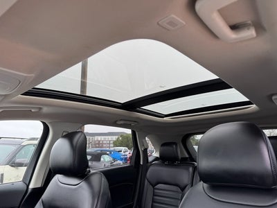 2019 Ford Edge SEL | Pano Roof | Class II Tow Pkg. | AWD