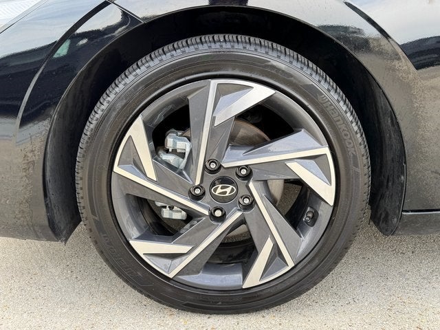 2025 Hyundai Elantra SEL Convenience | Smart Cruise Control | Apple CarPlay