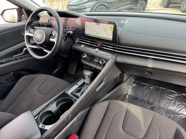 2025 Hyundai Elantra SEL Convenience | Smart Cruise Control | Apple CarPlay