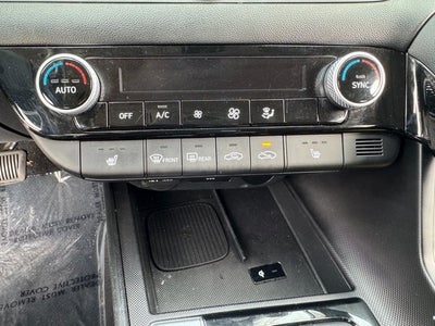 2025 Hyundai Elantra SEL Convenience | Smart Cruise Control | Apple CarPlay