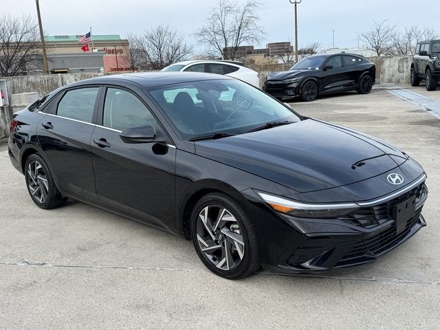 2025 Hyundai Elantra SEL Convenience | Smart Cruise Control | Apple CarPlay