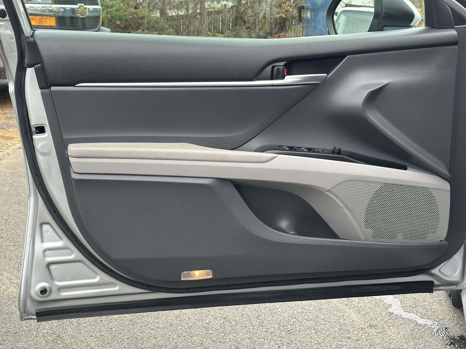 2019 Toyota Camry Hybrid LE