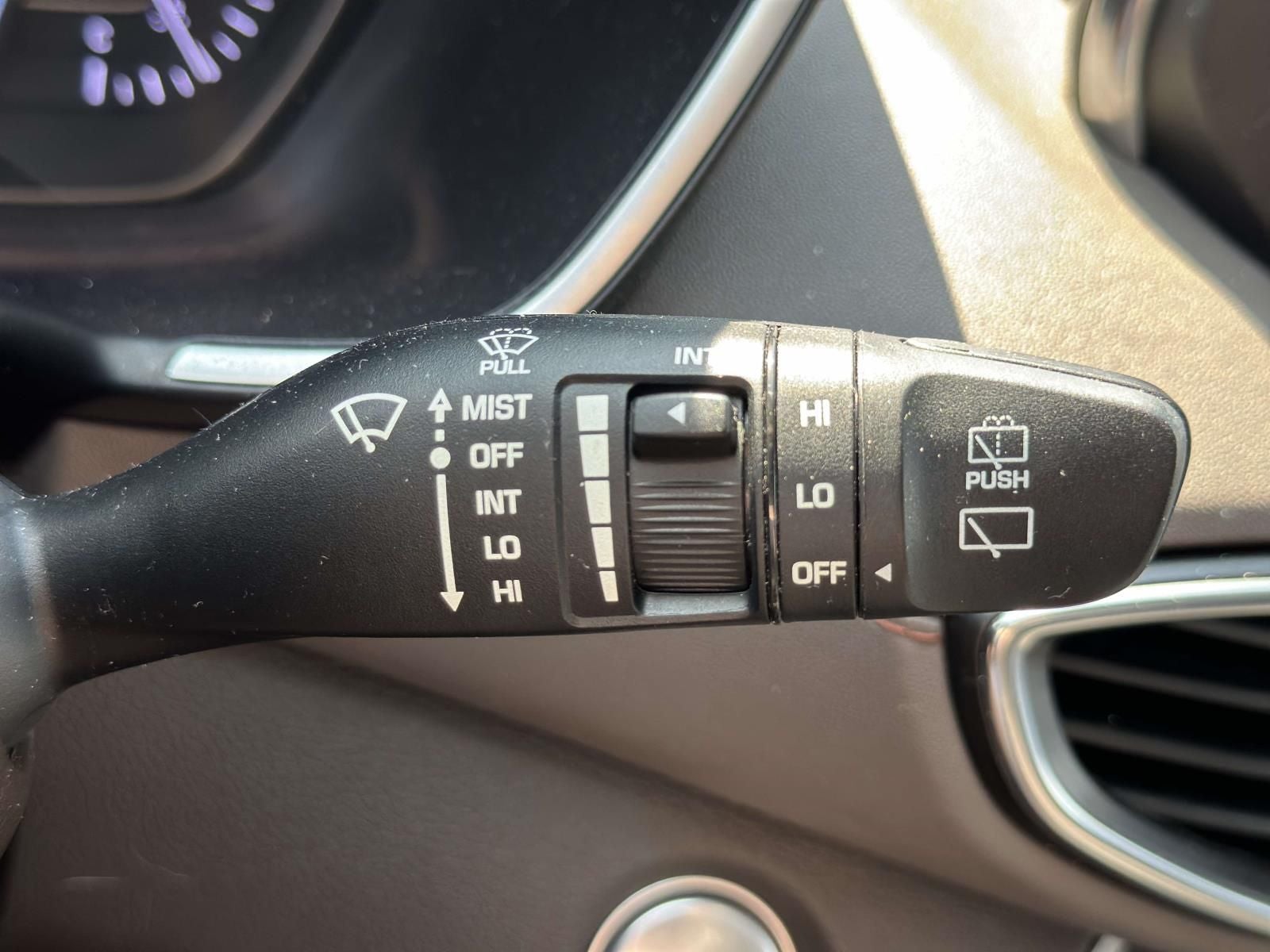 2020 Hyundai Santa Fe SEL - Photo 17