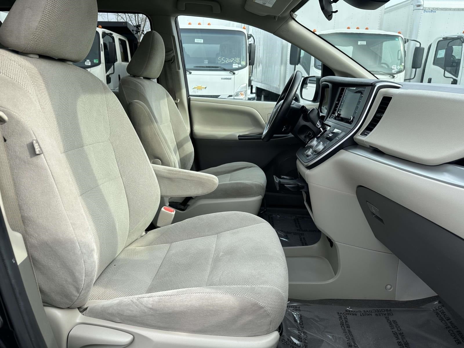 2020 Toyota Sienna L 7 Passenger