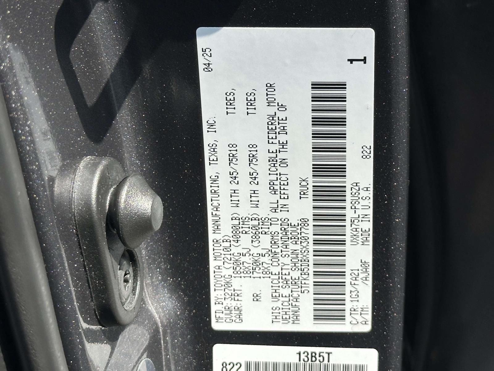 2025 Toyota Tundra SR - Photo 30