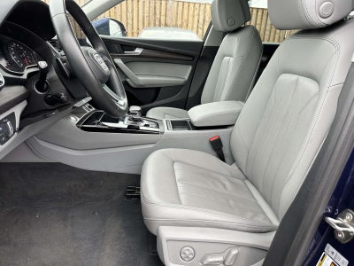 2022 Audi Q5 40 Premium quattro