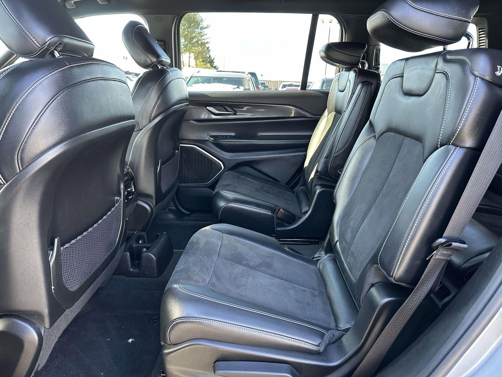 2022 Jeep Grand Cherokee L Altitude 4x4