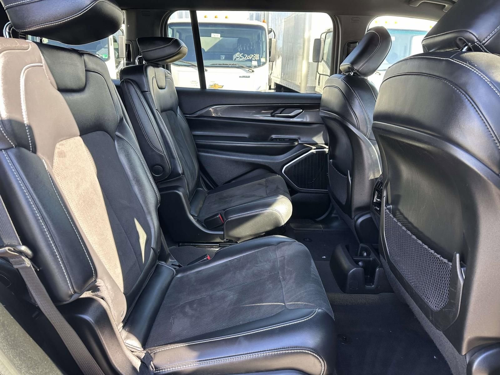 2022 Jeep Grand Cherokee L Altitude 4x4