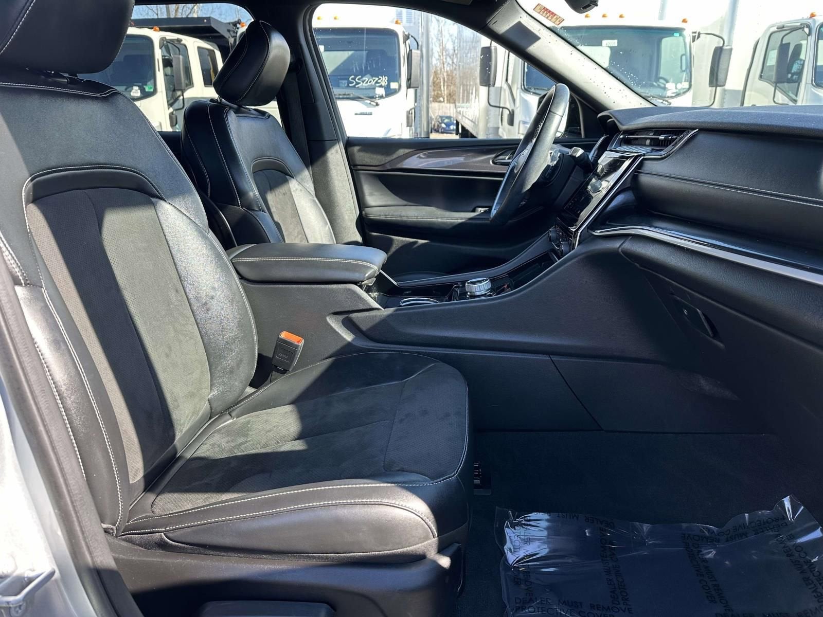 2022 Jeep Grand Cherokee L Altitude 4x4