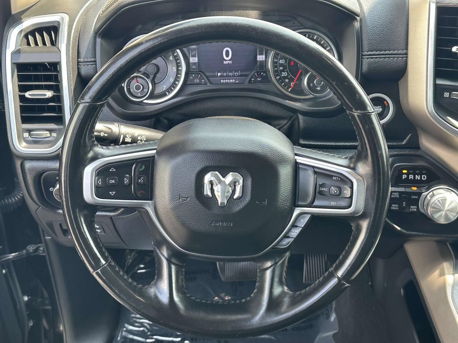 2019 RAM 1500 Laramie Crew Cab 4x4 5'7" Box