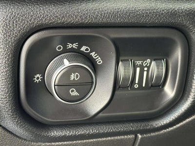 2019 RAM 1500 Laramie Crew Cab 4x4 5'7" Box