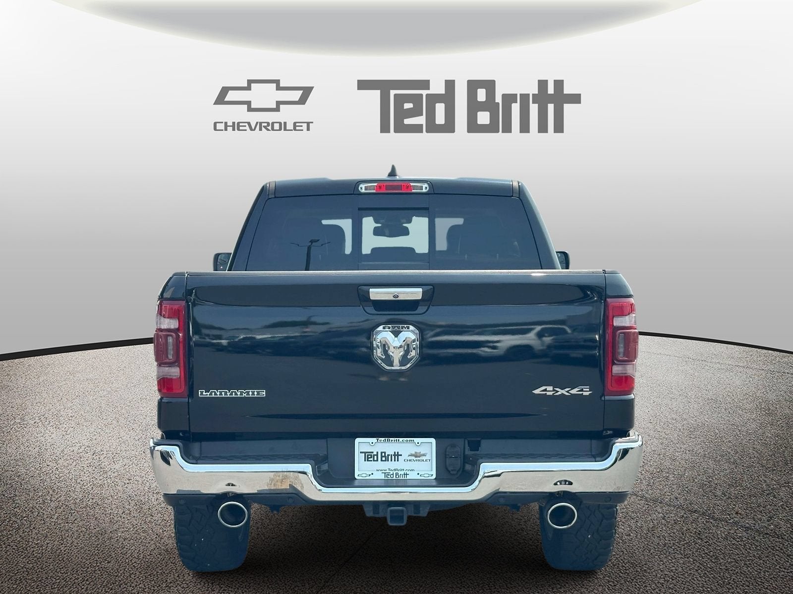 2019 RAM 1500 Laramie Crew Cab 4x4 5'7" Box