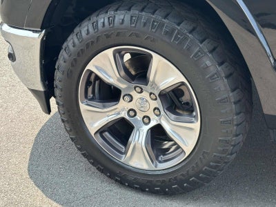 2019 RAM 1500 Laramie Crew Cab 4x4 5'7" Box
