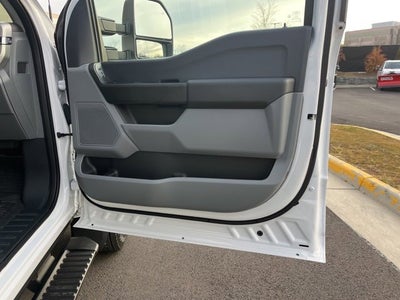 2024 Ford Super Duty F-550 DRW XL