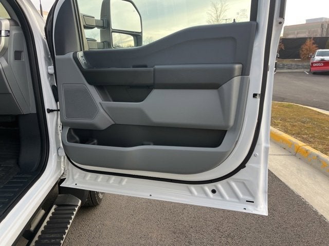 2024 Ford Super Duty F-550 DRW XL