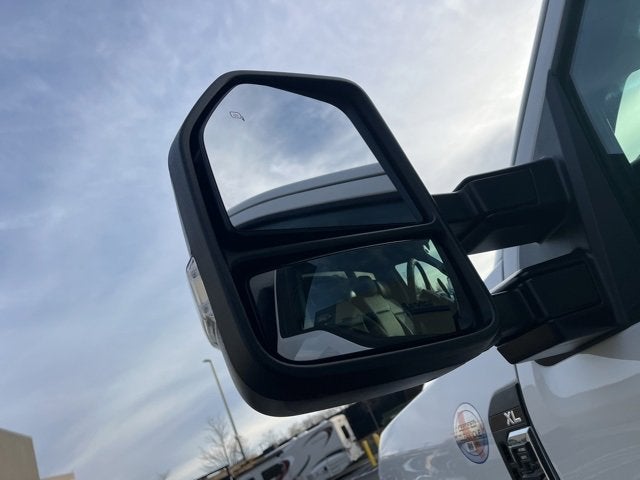 2024 Ford Super Duty F-550 DRW XL