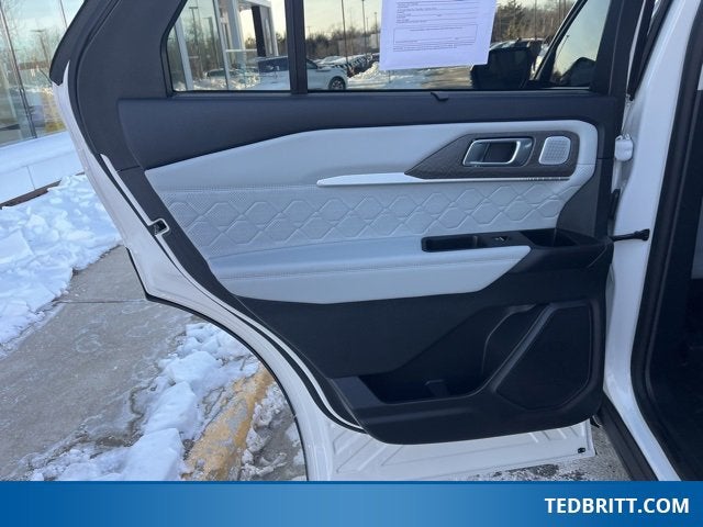 2025 Ford Explorer Platinum