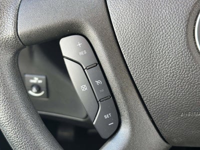 2025 Chevrolet Express Passenger 1LT