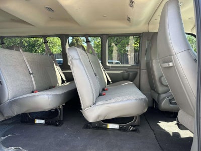 2025 Chevrolet Express Passenger 1LT