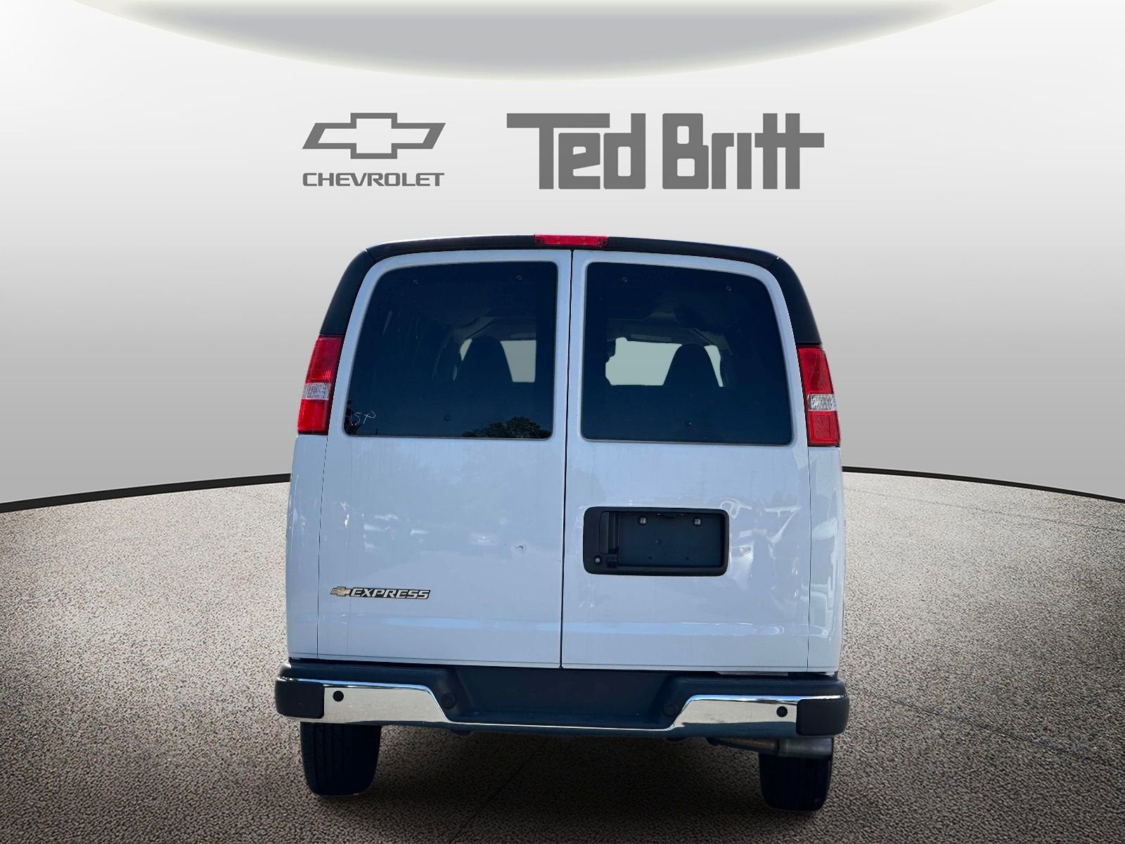 2025 Chevrolet Express Passenger 1LT