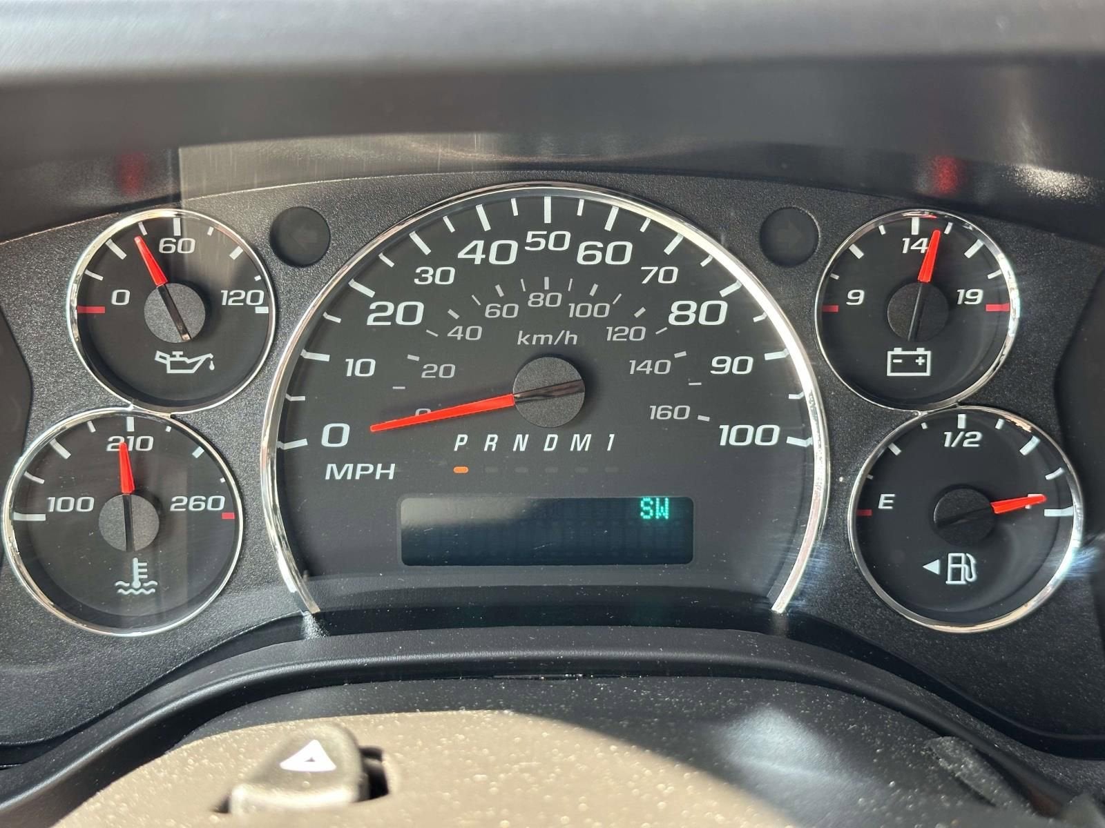 2025 Chevrolet Express Passenger 1LT