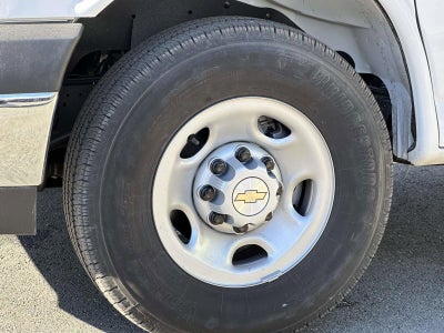 2025 Chevrolet Express Cutaway 3500 1WT