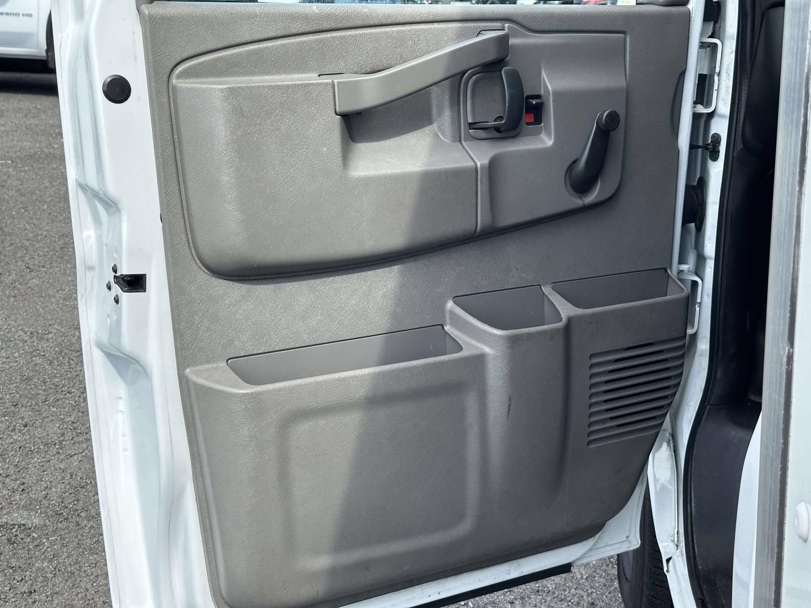2018 Chevrolet Express Cutaway 3500 Work Van