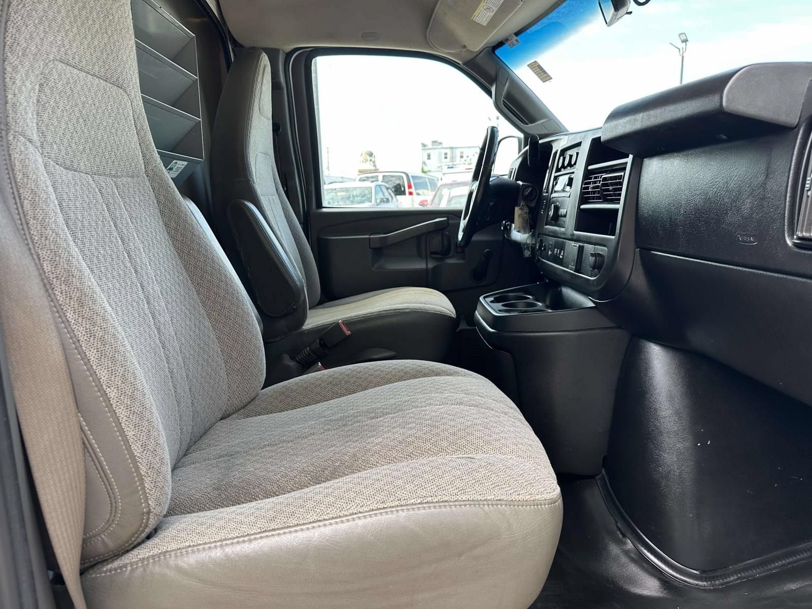 2018 Chevrolet Express Cutaway 3500 Work Van