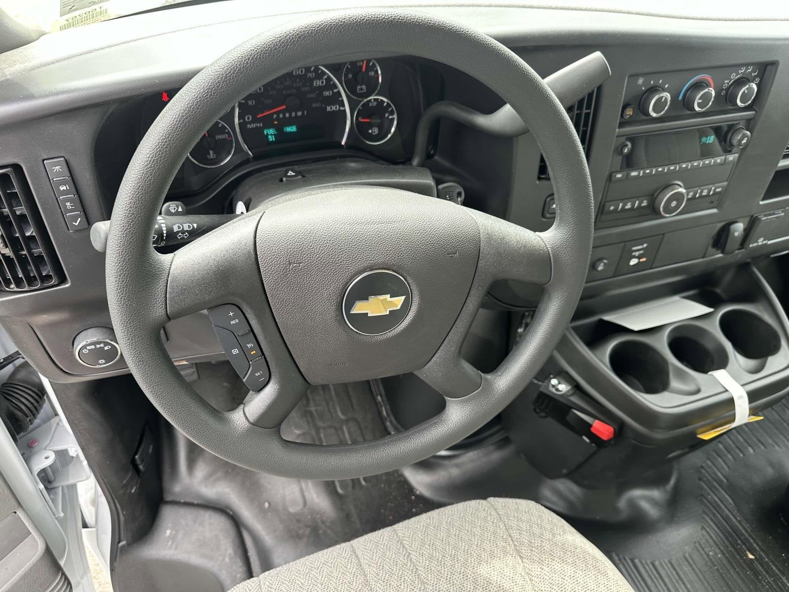 2025 Chevrolet Express Cutaway 3500 1WT