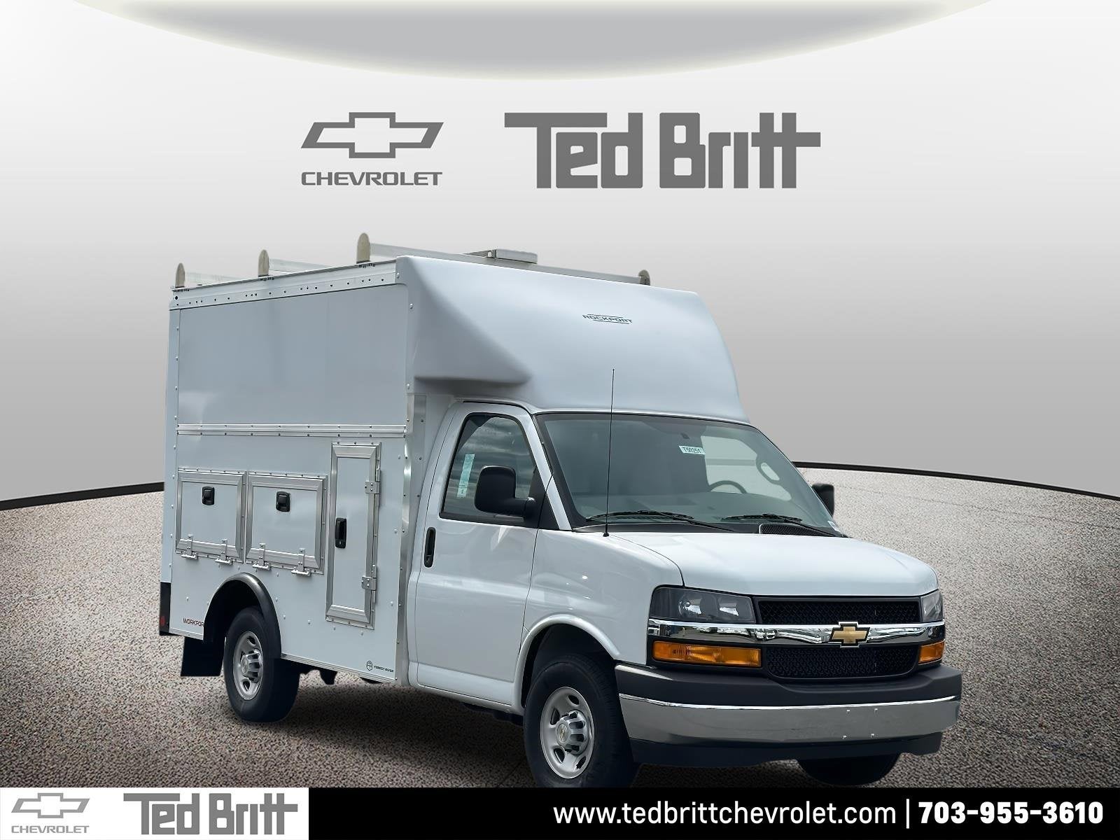 2025 Chevrolet Express Cutaway 3500 1WT