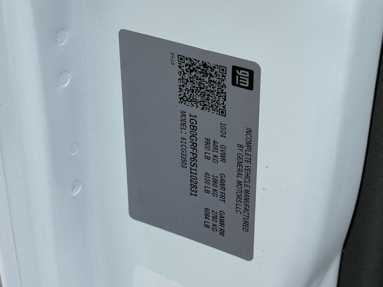 2025 Chevrolet Express Cutaway 3500 1WT