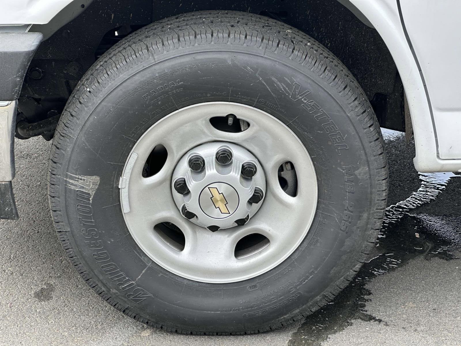 2025 Chevrolet Express Cutaway 3500 1WT