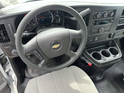 2025 Chevrolet Express Cutaway 3500 1WT