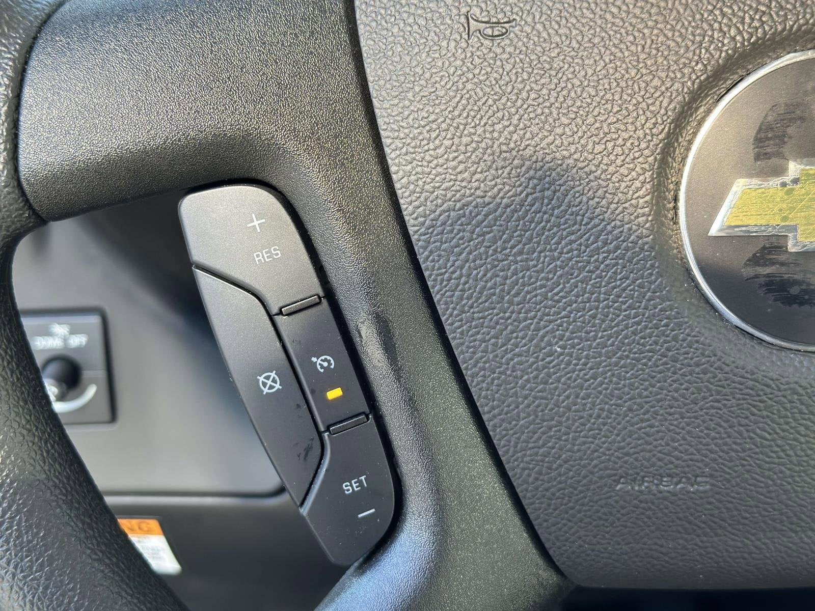 2025 Chevrolet Express Cutaway 3500 1WT