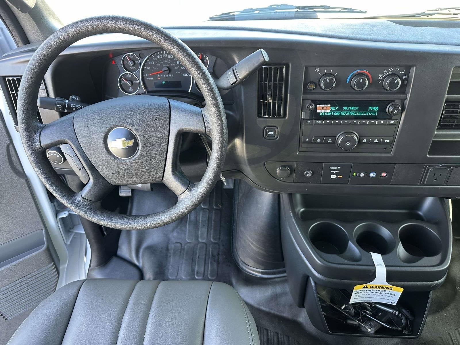 2025 Chevrolet Express Cargo 2500 WT