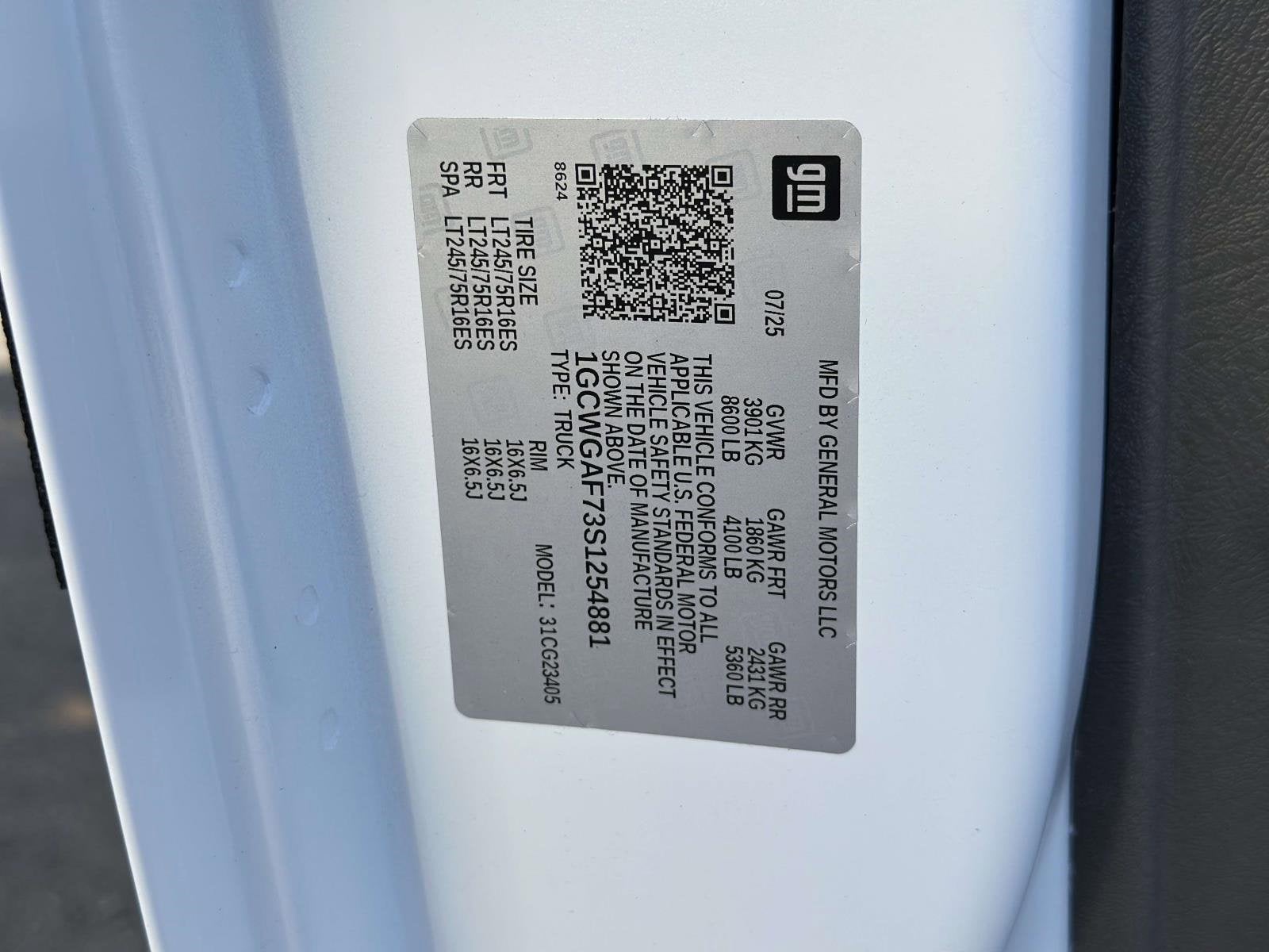 2025 Chevrolet Express Cargo 2500 WT