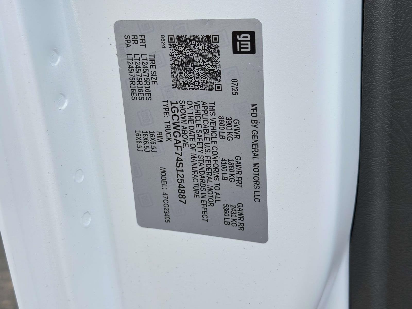 2025 Chevrolet Express Cargo 2500 WT