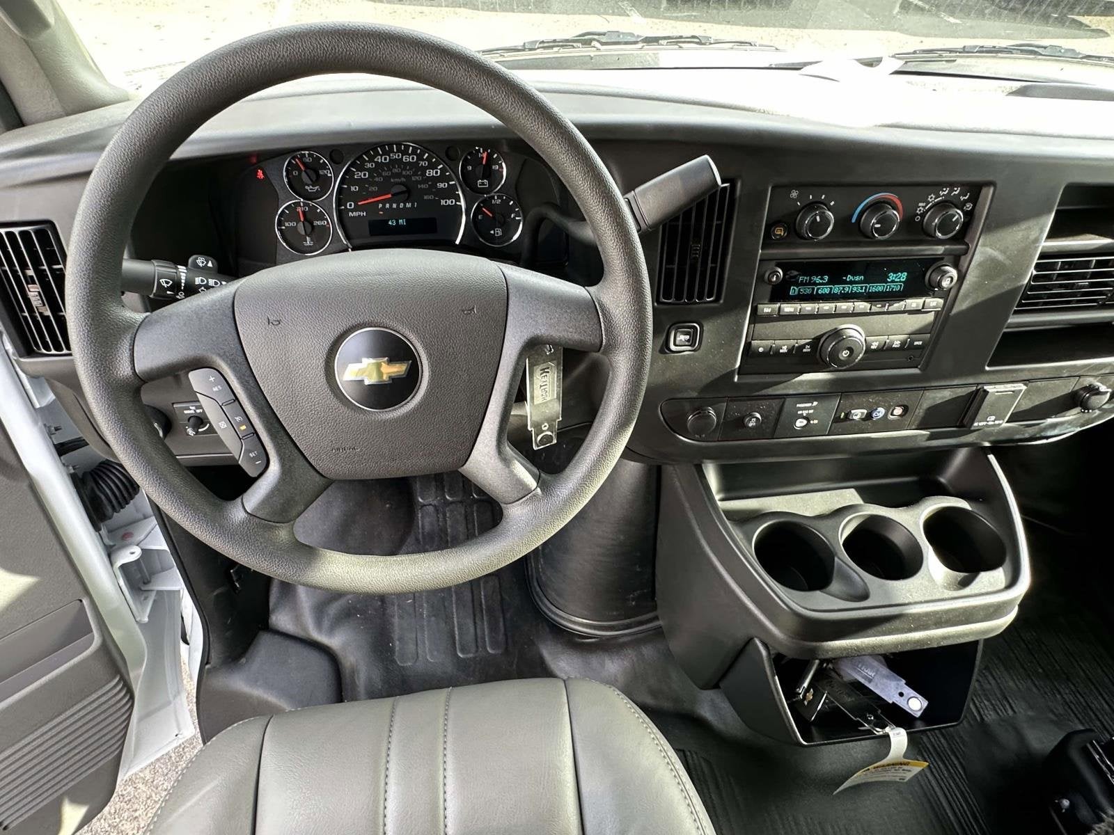 2025 Chevrolet Express Cargo 2500 WT