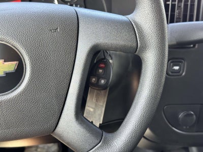 2025 Chevrolet Express Cargo WT