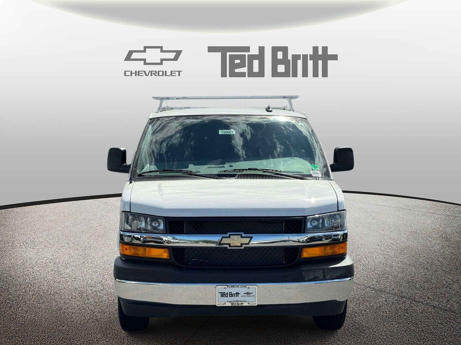 2025 Chevrolet Express Cargo WT