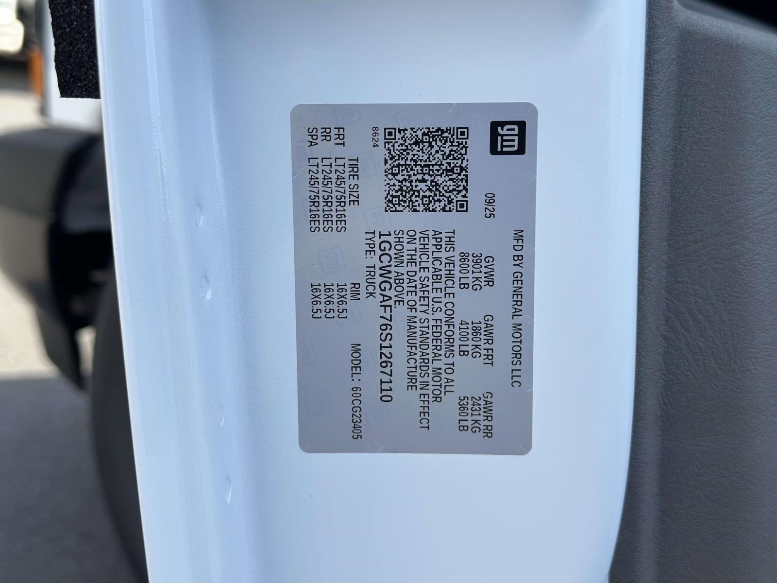 2025 Chevrolet Express Cargo 2500 WT