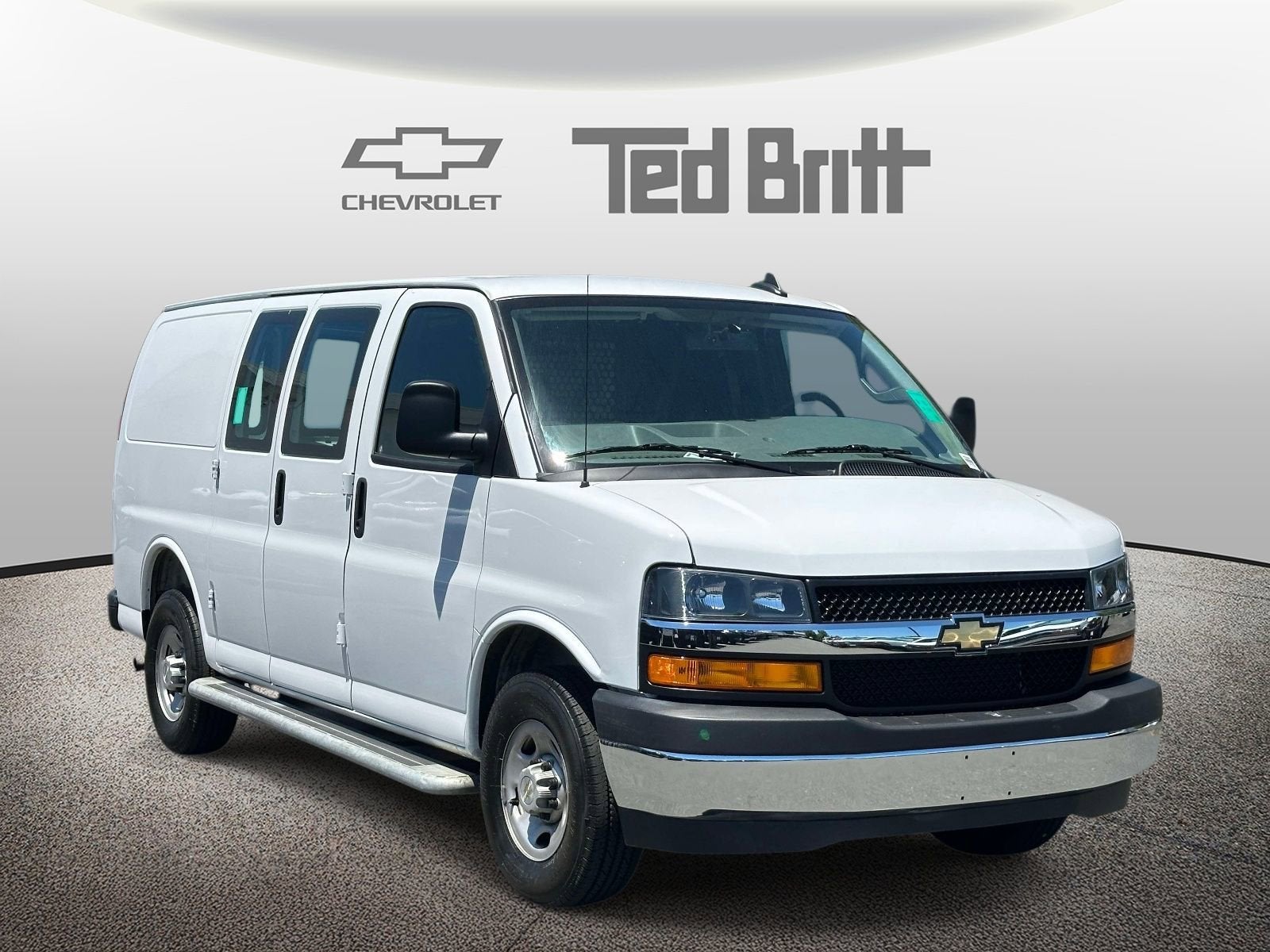 2025 Chevrolet Express Cargo WT