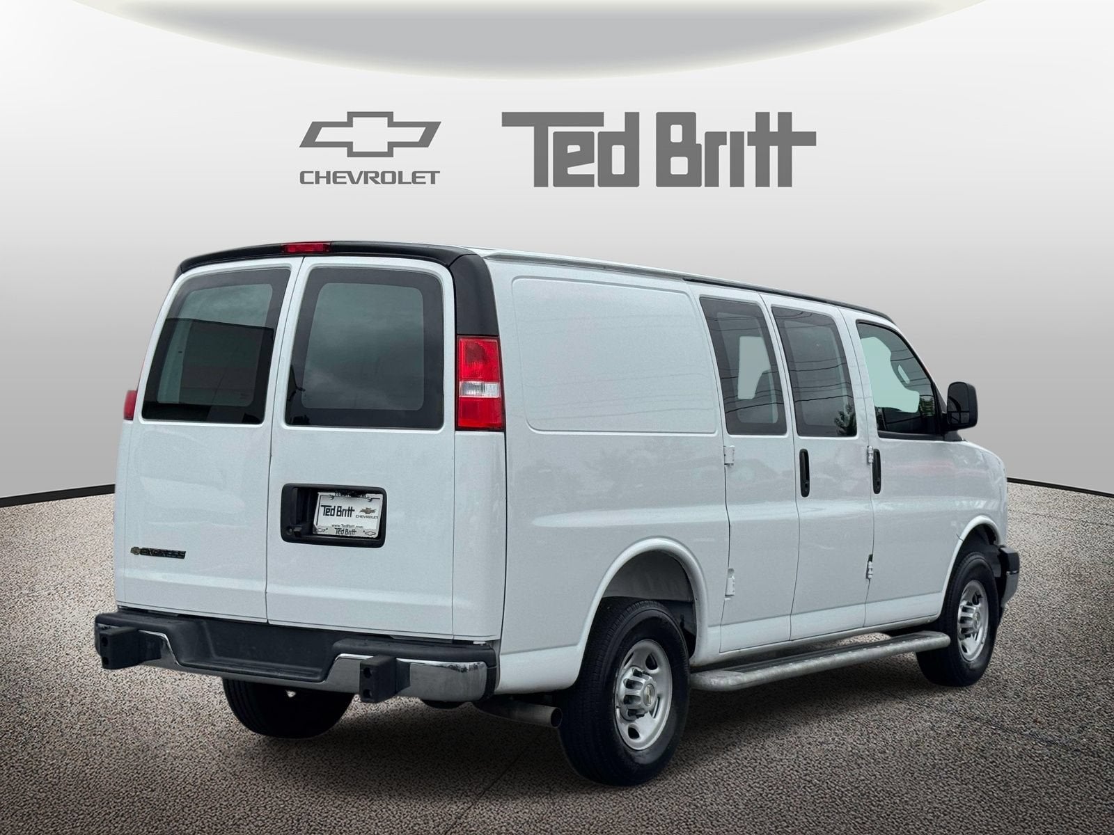 2025 Chevrolet Express Cargo WT