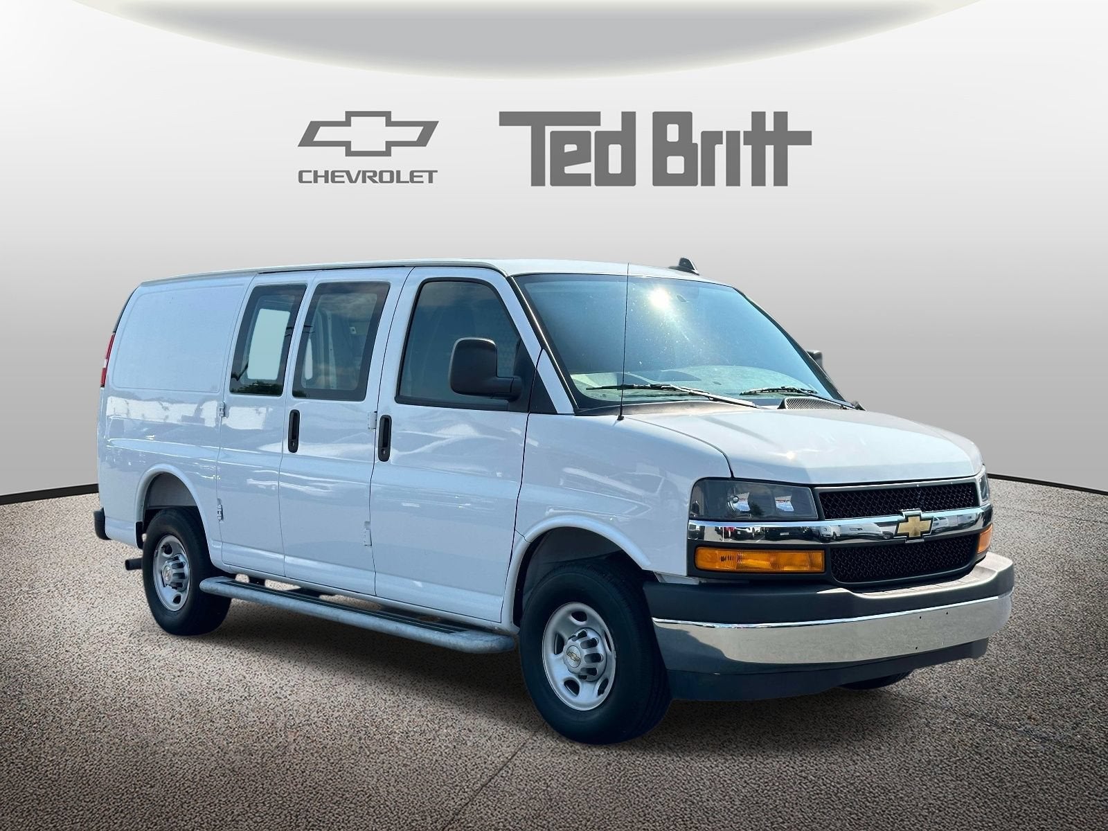 2025 Chevrolet Express Cargo WT