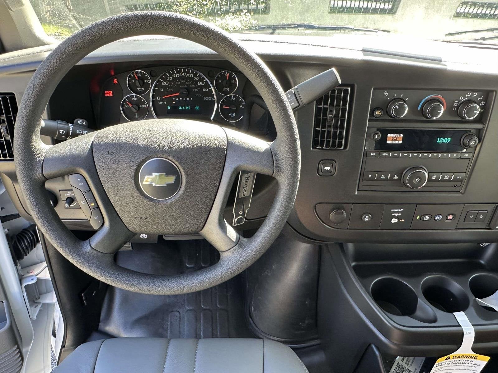 2025 Chevrolet Express Cargo 2500 WT