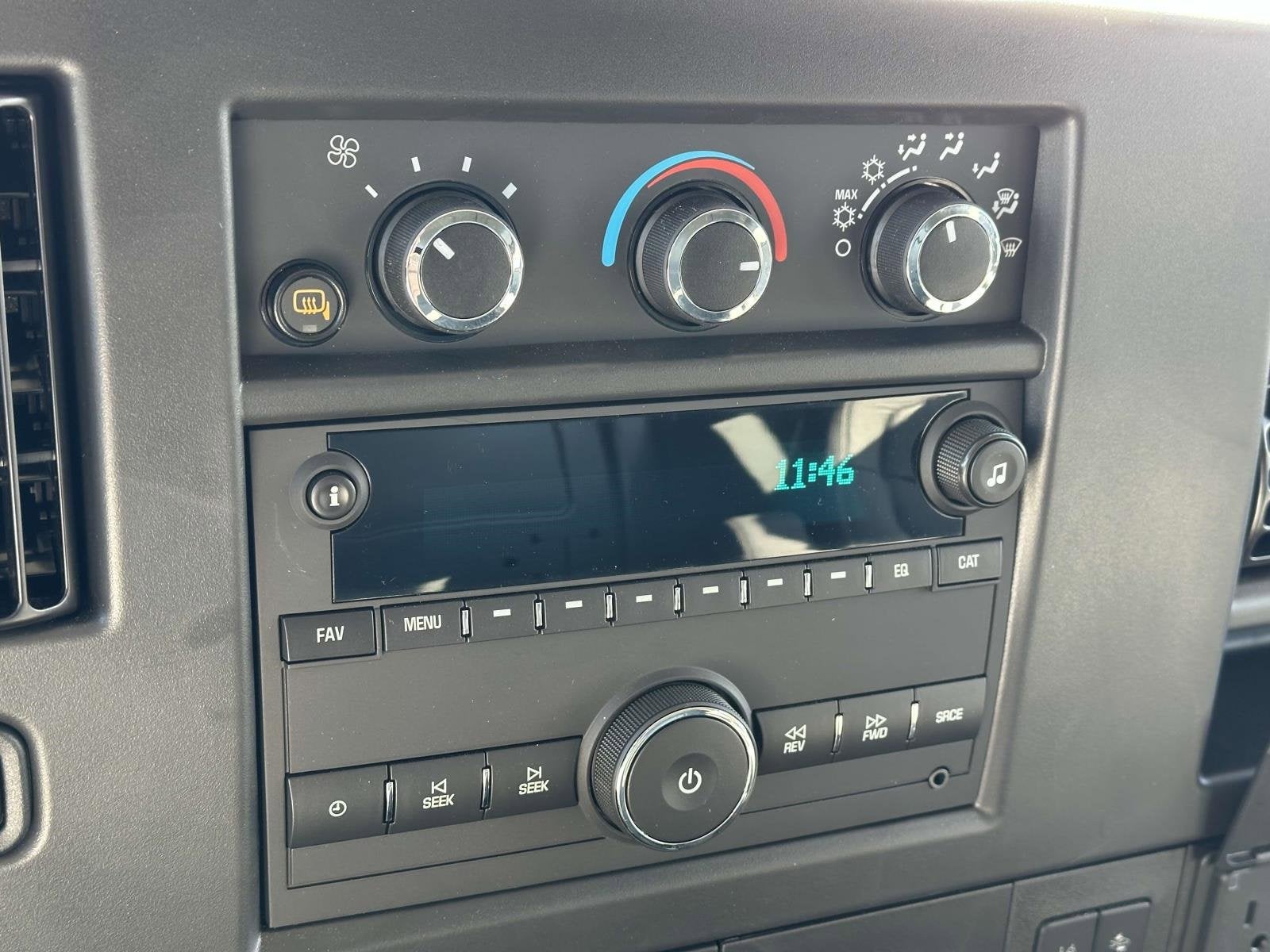 2025 Chevrolet Express Cargo 3500 WT